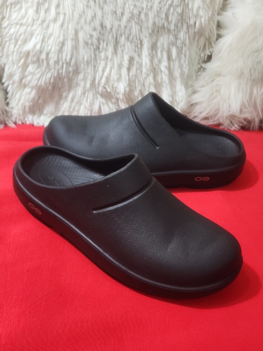 OOFOS OOcloog Black Slip-On Clog Shoes - Picture 4 of 12